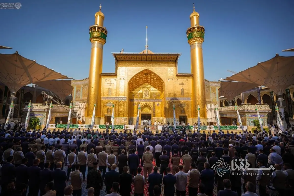  گزارش تصویری: برافراشتن پرچم میلاد پیامبر اکرم(ص) در حرم مطهر علوی