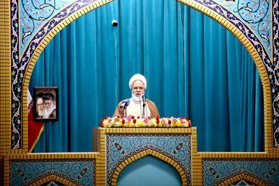 امام جمعه کرمانشاه: دشمن آرزوی اختلافافکنی میان جامعه ایران را به گور ببرد
