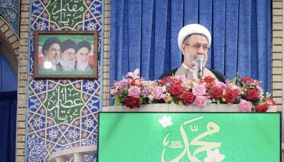 امام جمعه کرمان: مردم مبعوث ایران فرضیههای غرب را به ابطال کشاندند