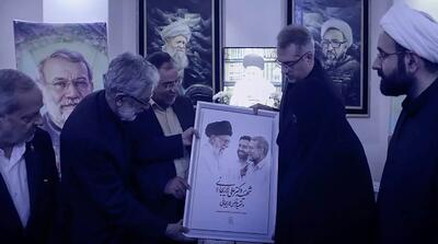  تصاویر دیدار حداد عادل با خانواده شهید علی لاریجانی