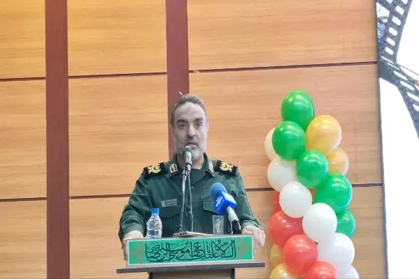 جهادگران باید سفیر کار و تلاش و خدمت باشند/ اقتصاد هم نیازمند آرایش جنگی است