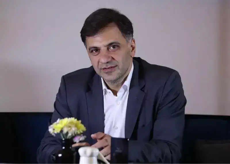 کریمی: از شجاع و بیرانوند عذرخواهی میکنم