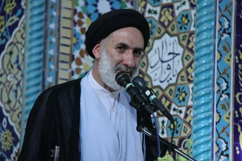 تأکید امام جمعه شهرکرد بر وحدت و همدلی مسئولان