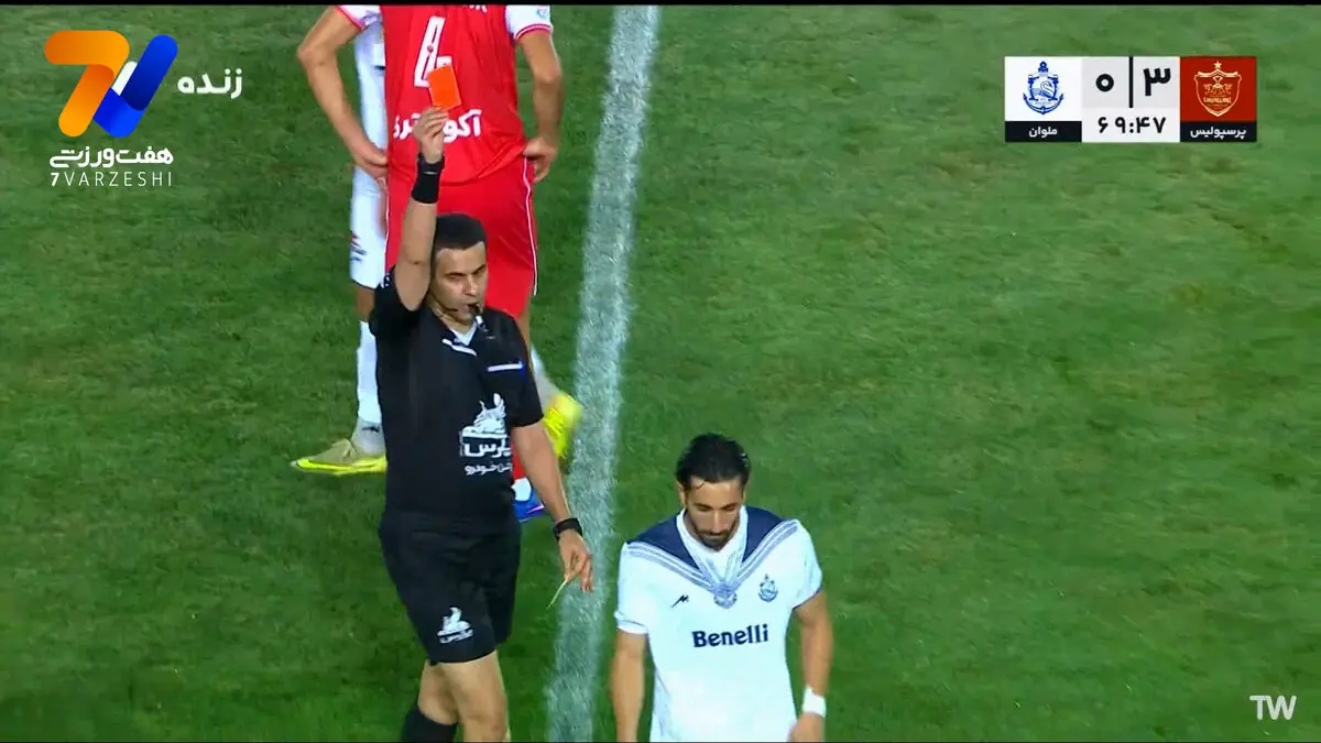 اخراج عرفان شهریاری و 10 نفره شدن ملوان مقابل پرسپولیس
