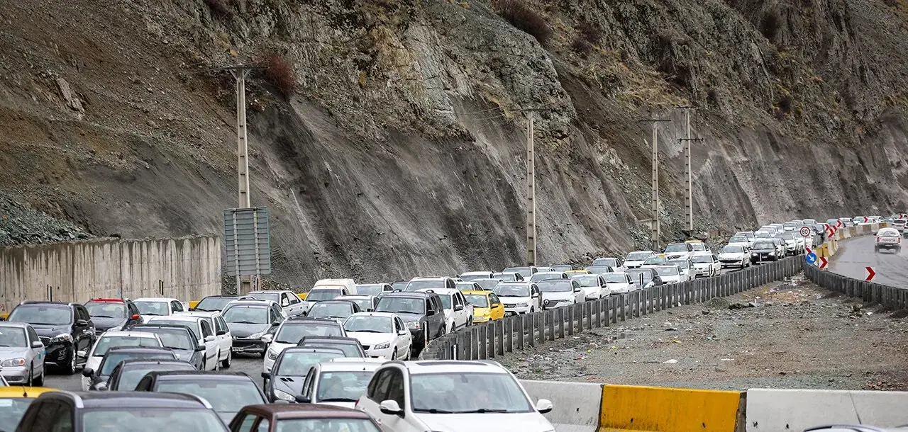 ترافیک سنگین در محورهای شمالی / ممنوعیت تردد در بخشی از جاده چالوس