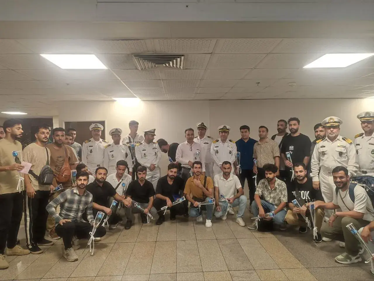 بازگشت کارکنان «ناو لاوان» به کشور پس از ۷ ماه