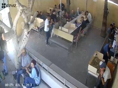  لحظه بمباران داروخانه بیمارستان شهدای الاقصی در دیرالبلح غزه | آخرین خبر