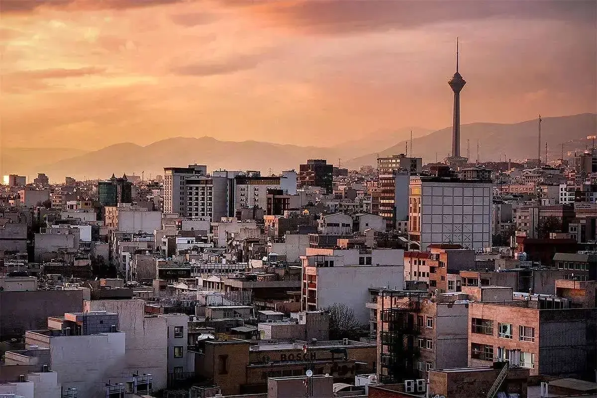  وام یک میلیاردی مسکن روی کاغذ جذاب، در عمل سنگین / قسط ۲۰ میلیونی بخش بزرگی از درآمد را می‌بلعد / خانه‌اولی‌های پردرآمدتر مشتریان اصلی وام جدید شدند