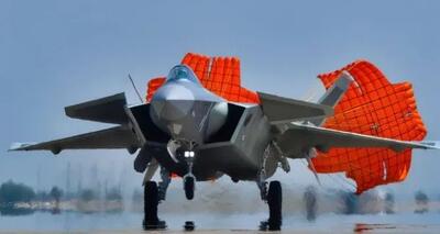 جنگنده J-20 چین یک برتری مهم نسبت به F-22 و F-35 دارد