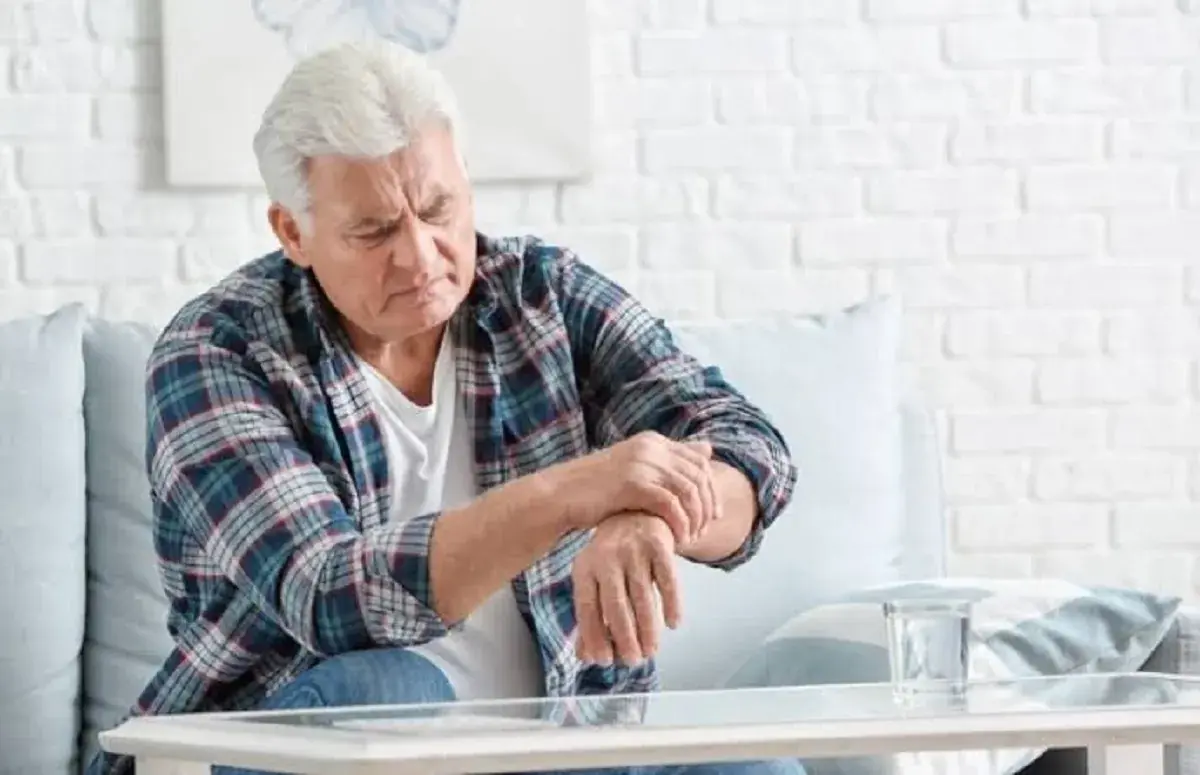 کدام عادتهای روزانه میتوانند خطر ابتلا به پارکینسون را کاهش دهند؟