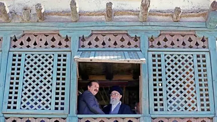 بازدید رهبر شهید انقلاب از پشت صحنه فیلم سینمایی محمد رسولالله (ص)