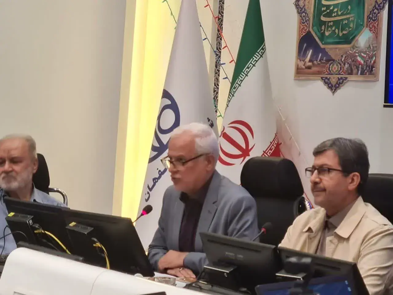 قاسمزاده: سهم ۷۰ درصدی بودجه عمرانی محقق شد/پروژه بزرگ ترافیکی شمال اصفهان به بهرهبرداری رسید