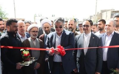  سالن ورزشی چندمنظوره روستای کرکان خنداب افتتاح شد
