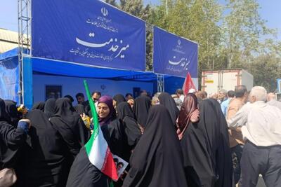 برگزاری میز خدمت وزارت ارتباطات در مصلی امام خمینی (ره) تهران