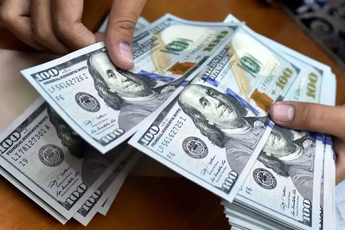  فروش فقط ۲۰ میلیون دلار از بسته ۵۰۰ میلیون دلاری بانک مرکزی / تقاضا چقدر بود؟