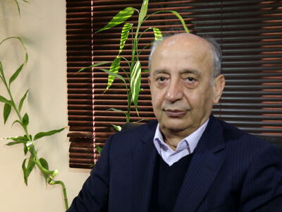  از تاب‌آوری تا فرسایش ساختاری | بهروز هادی‌زنوز: «تاب‌آوری توسعه‌گرا» با «تاب‌آوری فرسایشی» تفاوت دارد | تحریم‌ها مساله‌ای در قلب اقتصاد سیاسی ایران است