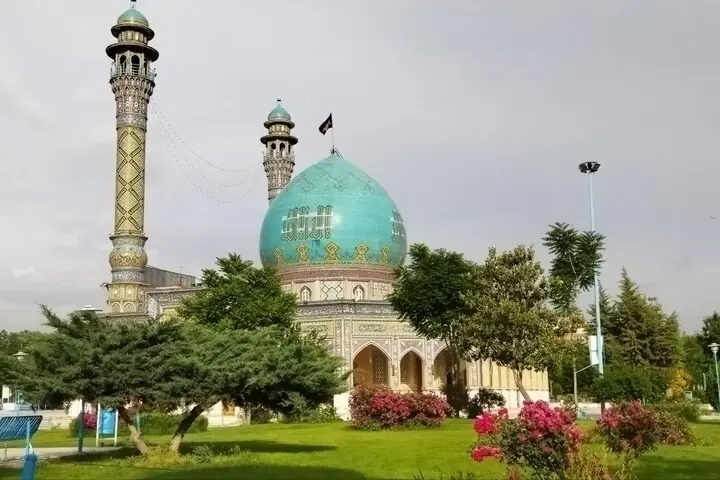 به آرامگاه امامزاده طاهر کرج رسیدگی کنید