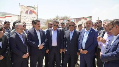 وزیر تعاون و مدیرعامل بانک رفاه در سفر به فارس طرحهای اقتصادی را افتتاح کردند