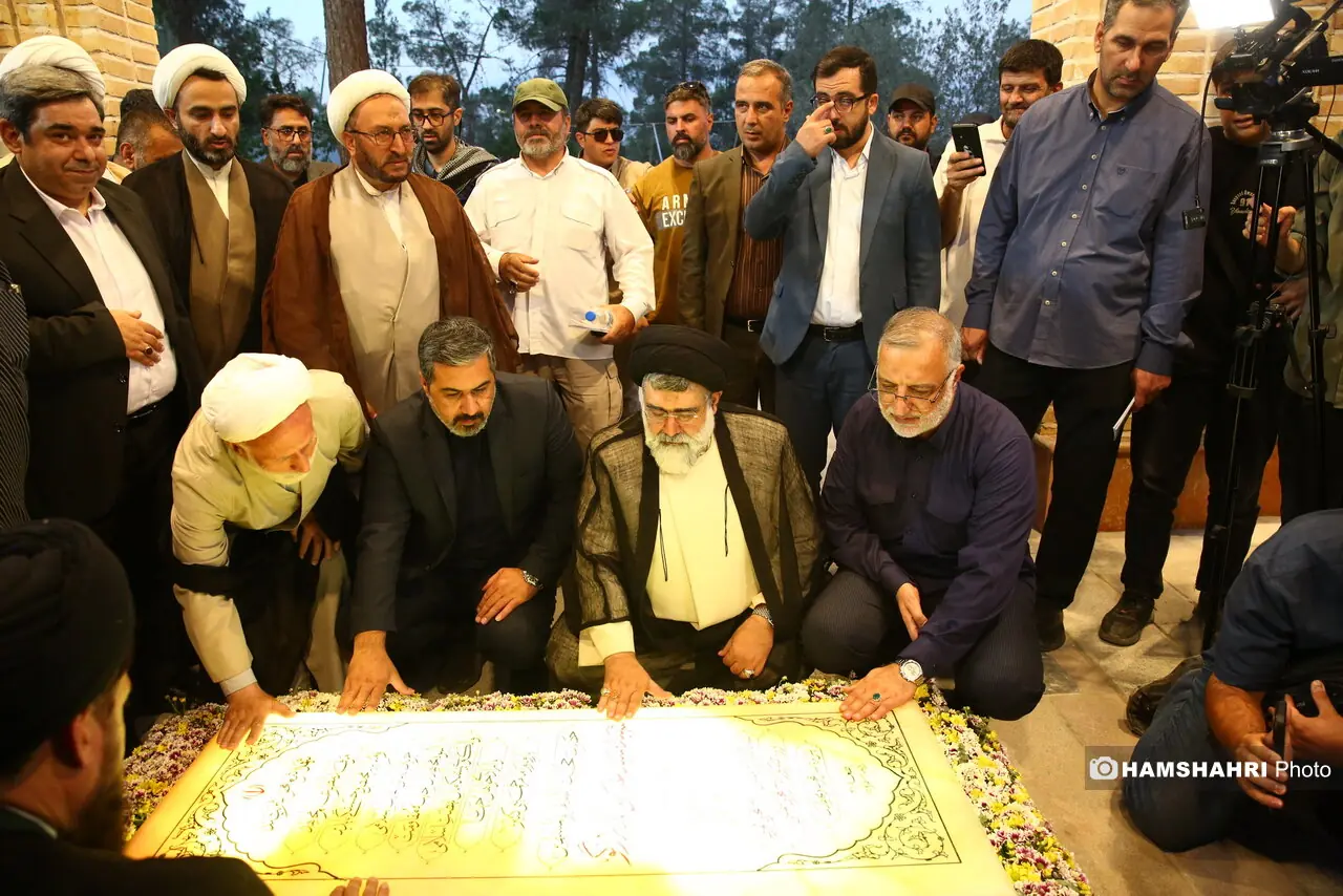  مراسم رونمایی از بنای یادبود شهید اندرزگو