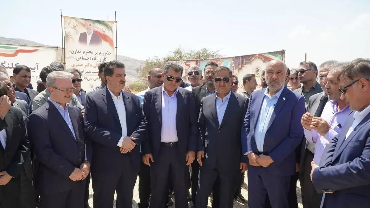  سفر وزیر تعاون، کار و رفاه اجتماعی و مدیرعامل بانک رفاه کارگران به استان فارس به مناسبت هفته دولت
