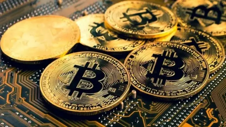 بیتکوین از مرز ۸۰ هزار دلار عقبنشینی کرد