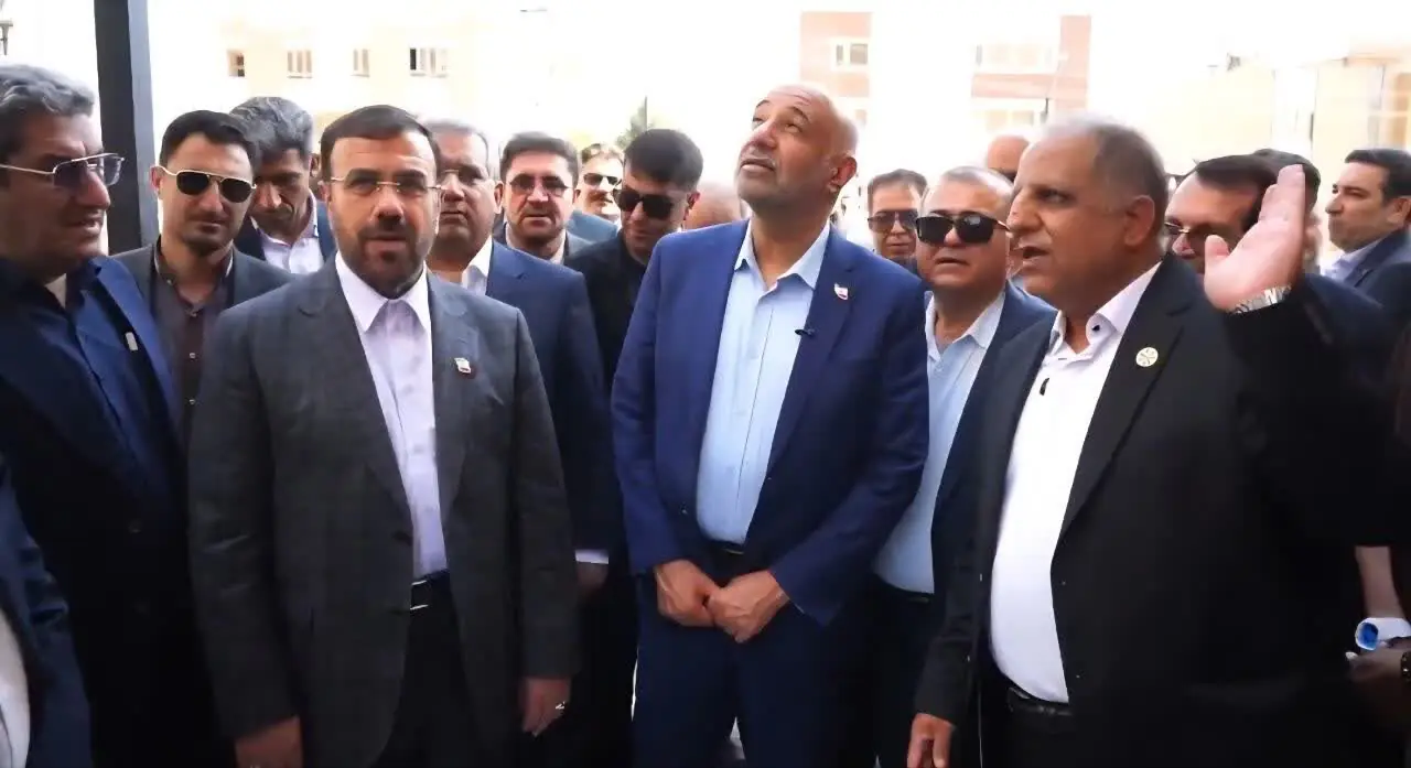   افتتاح مجتمع ۹۶ واحدی تعاونی کارکنان پتروشیمی شیراز