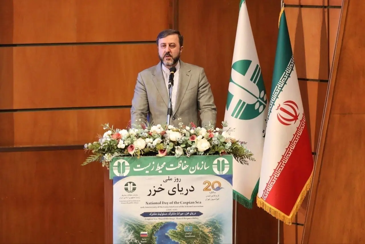  غریب‌آبادی: هیچ کشتی‌ای بدون مجوز ایران نمی‌تواند از تنگه هرمز عبور کند