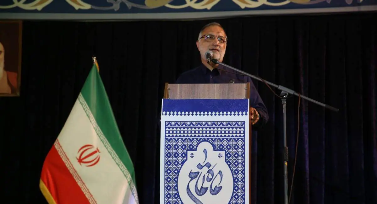  زاکانی: دشمن آتش‌بس می‌دهد، مذاکره می‌کند، خودش را احیا می‌کند و دوباره تعرض می‌کند؛ سیکلی که دائماً تکرار می‌شود مدل اداره کشور باید تغییر کند ترکیب تیم مذاکره‌کننده باعث شد مجلس از دور خارج شود | جهان نیوز