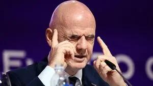ترامپ رئیس فیفا را جلوی قاضی انداخت