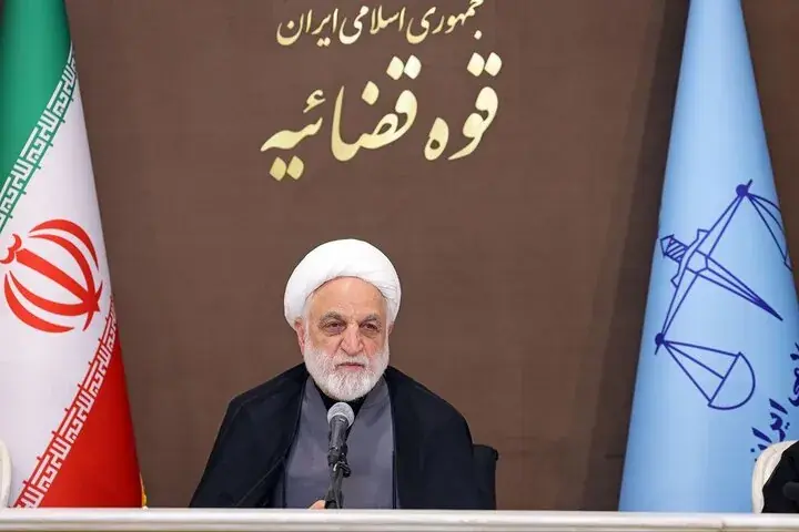  نباید برای دشمن خوراک جنگ روانی تدارک دید