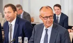آلمان به ترامپ: جنگ غیرمسئولانه با ایران را تمام کنید