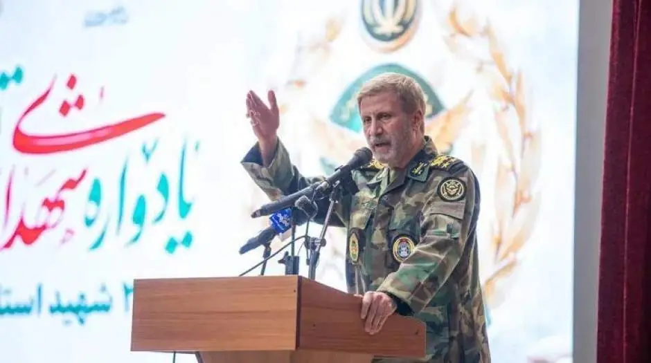 ارتش: نیروهای مسلح با اقتدار برابر دشمنان ایستادهاند - مردم سالاری آنلاین
