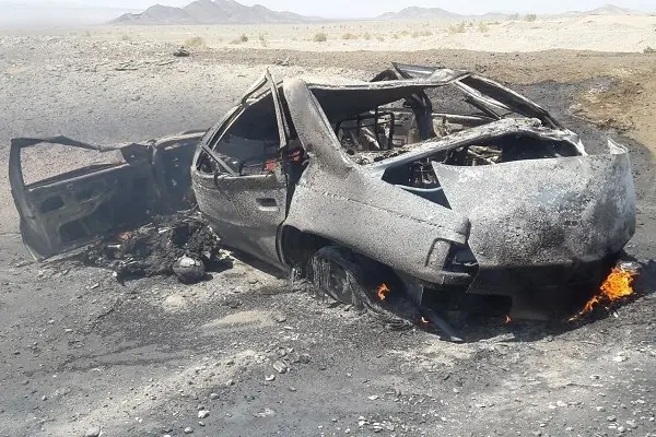  پژو آردی در اتوبان کاشان-قم طعمه آتش شد