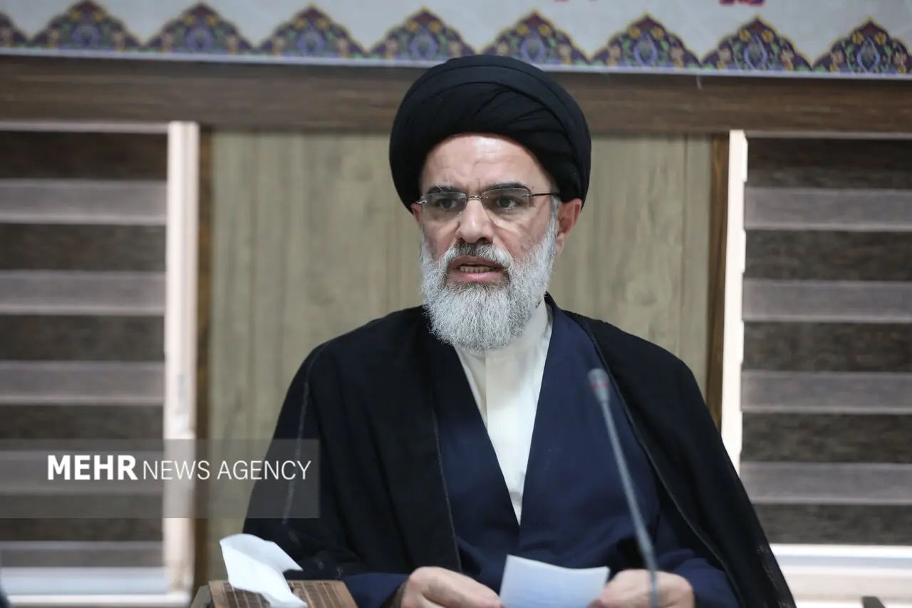 اصلنژادی: ایران امروز به دلهای نزدیک و عقلهای بیدار نیاز دارد