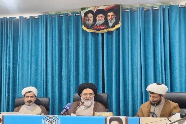 ساماندهی موقوفات وتوسعه زائرسراهای امامزادگان امری ضروری است
