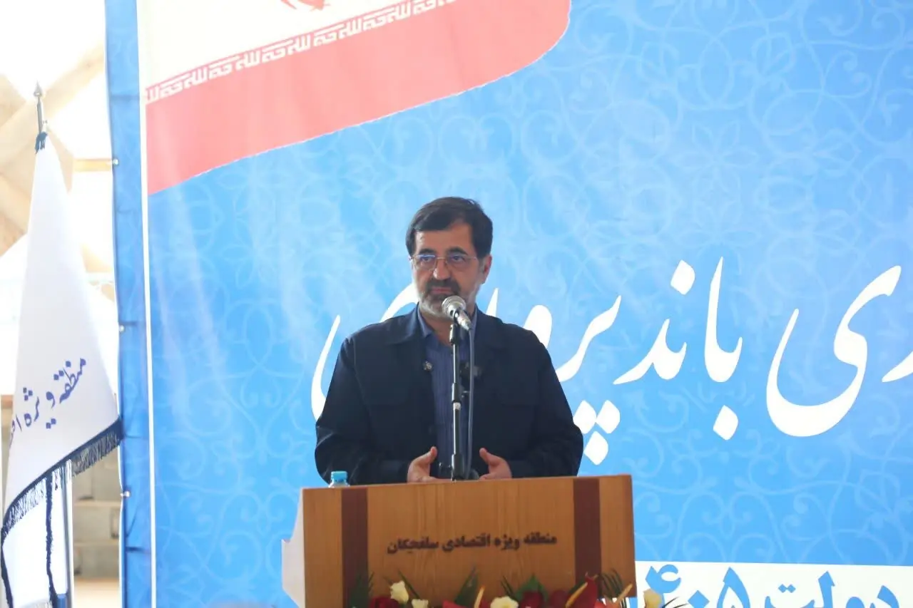  بهنام جو:ساخت فرودگاه بین‌المللی قم مورد تأکید مراجع عظام تقلید است