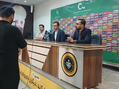 رحمتی: خودم را مقصر اصلی شکست مقابل سپاهان میدانم - پارس فوتبال