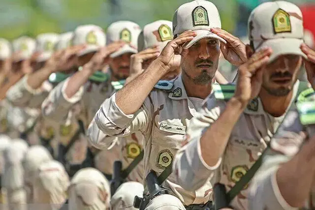 کدام سربازان می توانند وام تسهیلات اشتغال زایی دریافت کنند؟