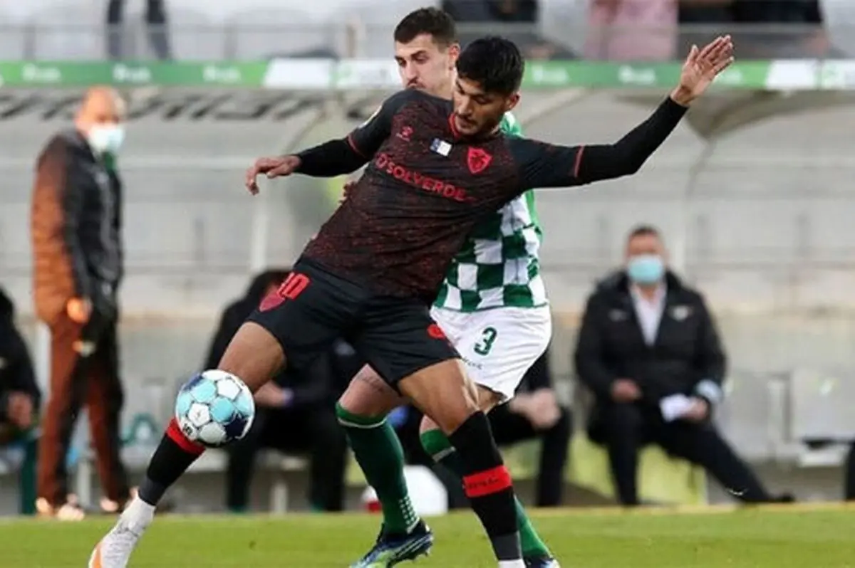 این ستارههای سابق استقلال و پرسپولیس بدون تیم ماندند