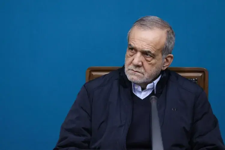 پزشکیان: با همکاری مردم و رسانهها میتوانیم از چالشهای انرژی عبور کنیم/ اولویت ما این است که گاز منازل مردم قطع نشود + فیلم