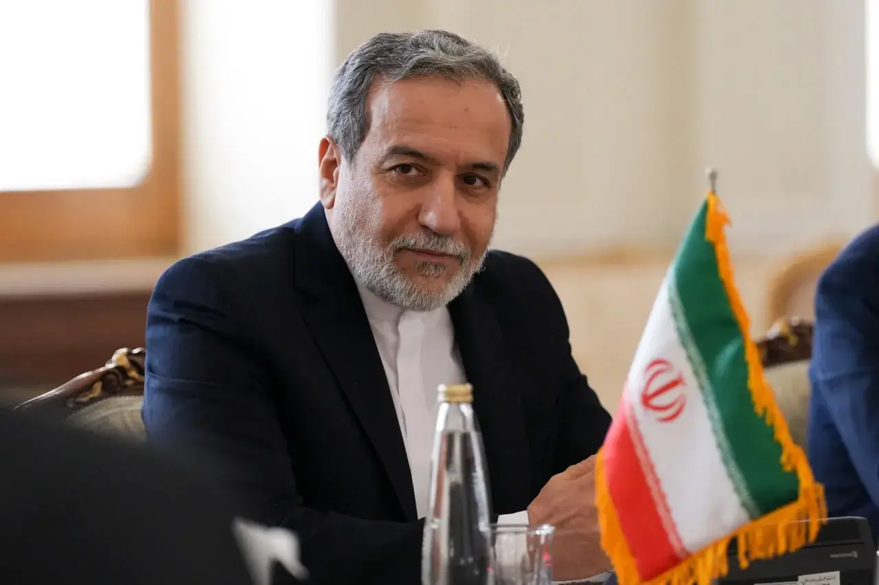 عراقچی: هرگز از خون رهبرمان نمیگذریم + فیلم