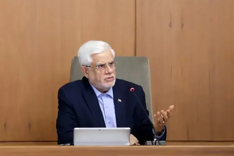  عارف: با صرفه‌جویی در دولت می‌توان بخشی از منابع کالابرگ را تأمین کرد