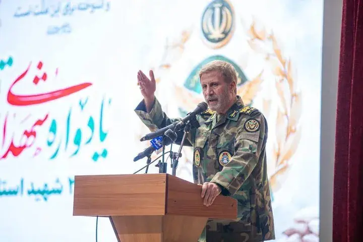 ارتش: نیروهای مسلح با اقتدار برابر دشمنان ایستادهاند