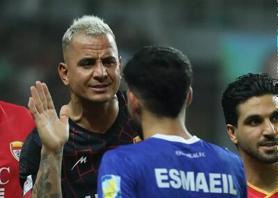 محبوبترین گلر ایران، سد راه استقلال