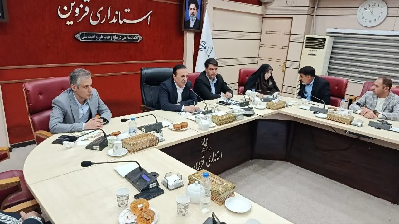  شهرداران و دهیاران با ایده‌های جدید به دنبال توسعه باشند