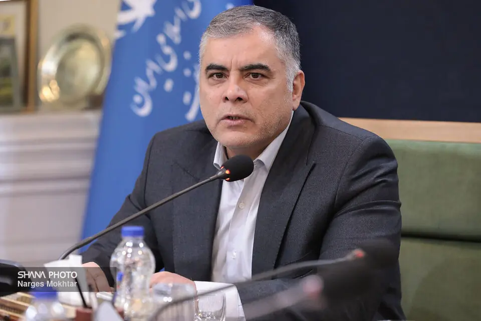  وزیر نفت: تحویل نفت ایران به مشتریان ادامه دارد