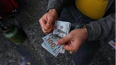 دلار با کارت ملی ۱۹۸ هزار تومان شد