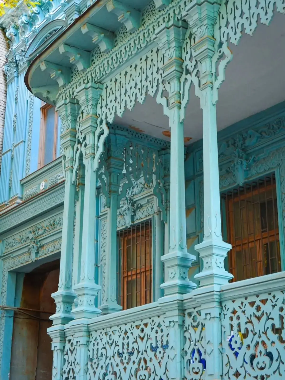 این عمارت ۱۳۰ ساله، خانه شاهزاده گرجی بوده است