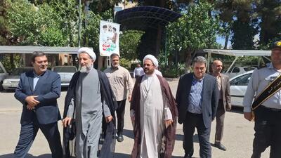 امام جمعه قزوین از شرکت توزیع نیروی برق استان قزوین بازدید کرد