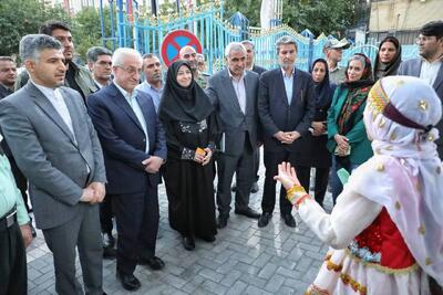  نماینده عالی دولت با استقبال رسمی وارد خراسان شمالی شد / آغاز سفر با عطر گلزار شهدا